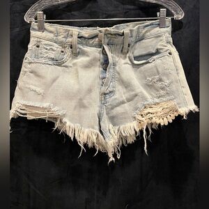 We The Free Distressed Denim Shorts Sz 27